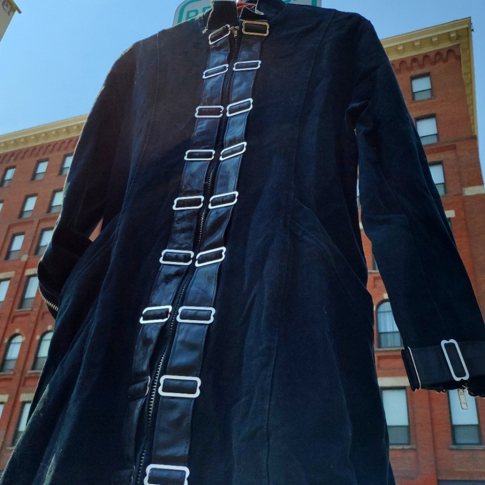 Gothic 90's-y2k trench coat. (Rare)